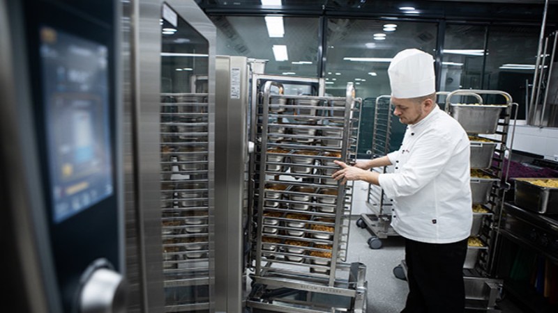 „Es überleben nur die Firmen, die nachhaltig produzieren. Wir arbeiten prozessoptimiert und haben unseren Umsatz in den letzten drei Jahren verdoppelt.“