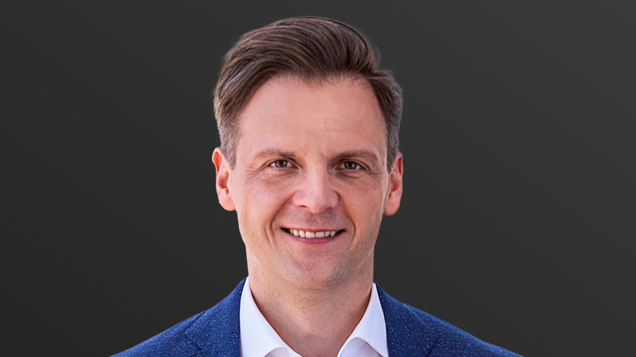 Dr. Marcel Klinge.