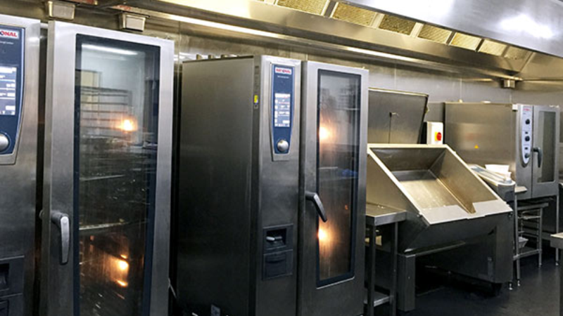 “The VarioCookingCenter<sup>®</sup> allows us to cook beef cheeks, pasta, stock, frying and sauces, all in one piece of equipment.“