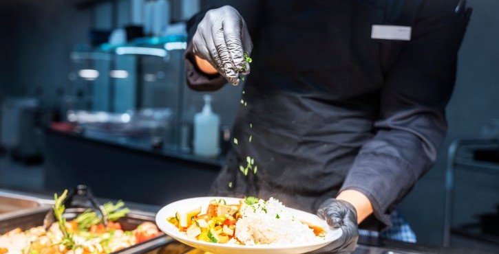 Готова страва на пароконвектоматі 