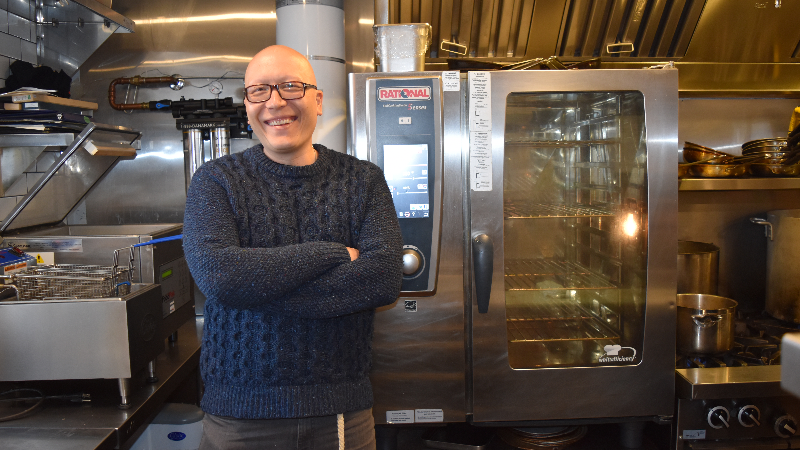 “It was so easy to train my staff how to use our RATIONAL. Now our food quality is always consistent.“