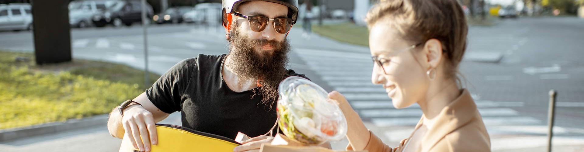 How a Combination Oven Can Solve <br>Your Delivery Restaurant Challenges.