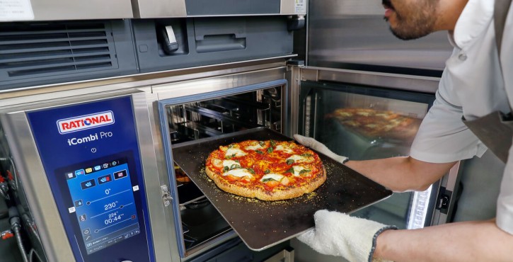 takeaway pizza in a combi steamer oven