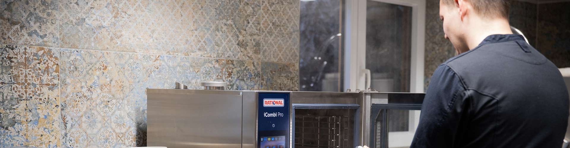Le mini four professionnel combiné : pour qui ? pour quoi ?