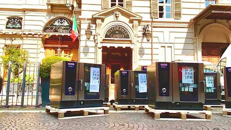 “Grazie a queste attrezzature siamo riusciti a cambiare, a velocizzare alcune dinamiche di servizio ed è stato un bel cambiamento, un bel modo di stare al passo con i tempi rispetto a quello che vogliamo offrire alla clientela.“