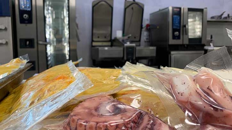 «Offriamo un prodotto salubre oltre che delizioso: siamo riusciti ad ottenere ben 40 giorni di shelf life certificati senza l’utilizzo alcuno di conservanti e coloranti».