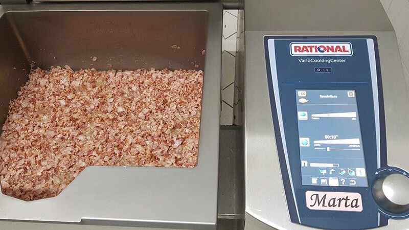 “Abbiamo assistito a una dimostrazione tenuta dagli chef Rational e ci siamo innamorati subito del prodotto.“