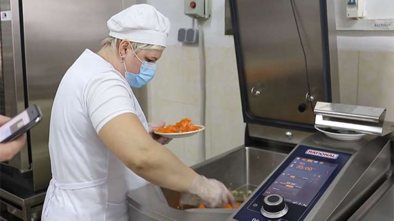 "We strive to meet European standards of school nutrition, the way to do this is to study best practices and use modern technologies. It is too early to draw conclusions, but it can already be stated that since we started using RATIONAL, our dishes have become healthier and at the same time children like them! “