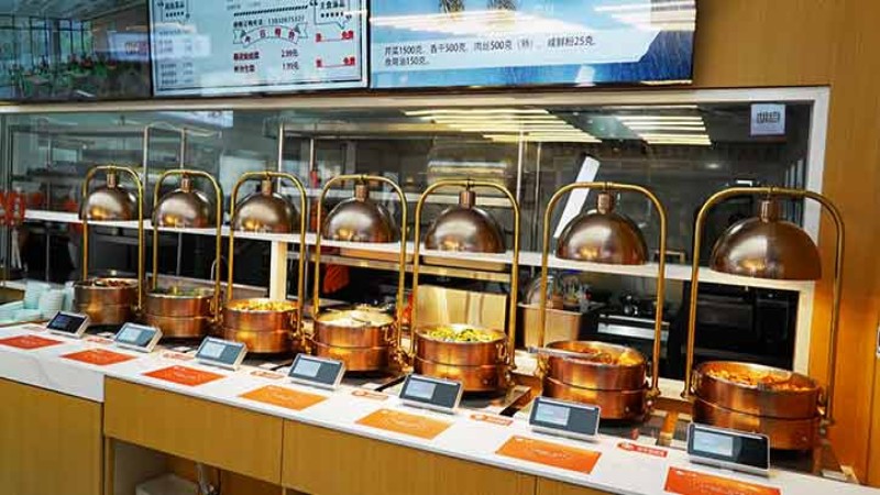 „互联网+餐厅的模式能够充分节省人工、原料等成本。米氦不断推陈出新，优化配置。RATIONAL莱欣诺<sup>®</sup>提供的智能烹饪设备以及解决方案与我们的经营理念不谋而合——使得餐厅管理工作更加智能化和人性化。“ 