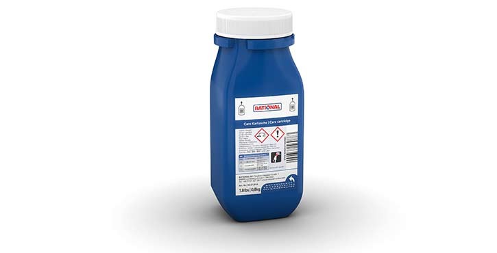 Cartuccia blu di cura RATIONAL per forno professionale iCombi Pro, in posizione verticale con etichetta.