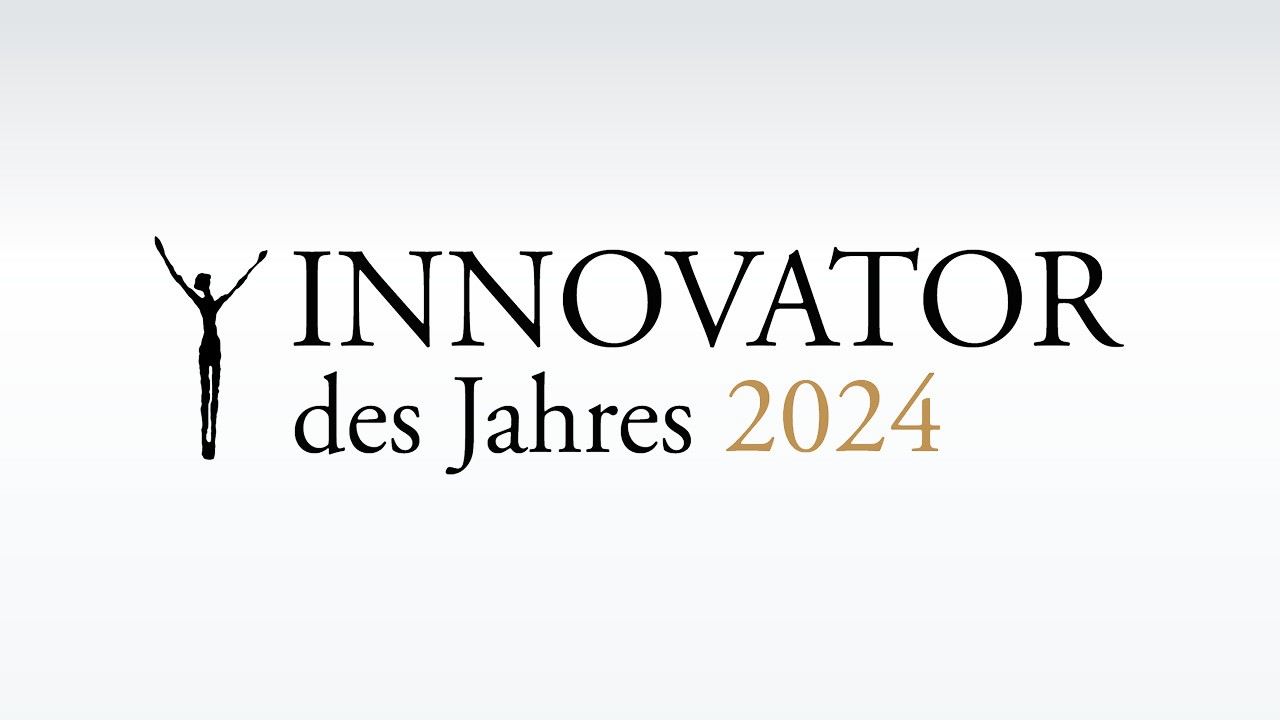 スタイリッシュな人型とセリフ体文字のInnovator des Jahres 2024受賞ロゴ。