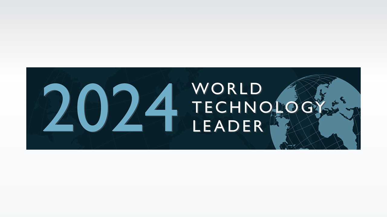 地球儀と太字の文字が特徴の2024年World Technology Leader賞ロゴ。
