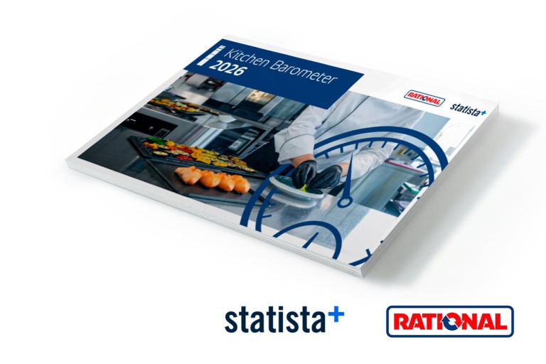 Brochure Kitchen Barometer 2026 di RATIONAL e Statista con chef che impiatta in cucina professionale.