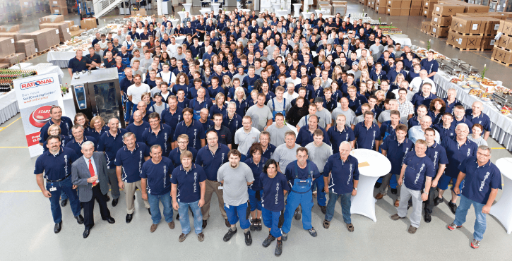 Collaborateurs dans l'usine RATIONAL.