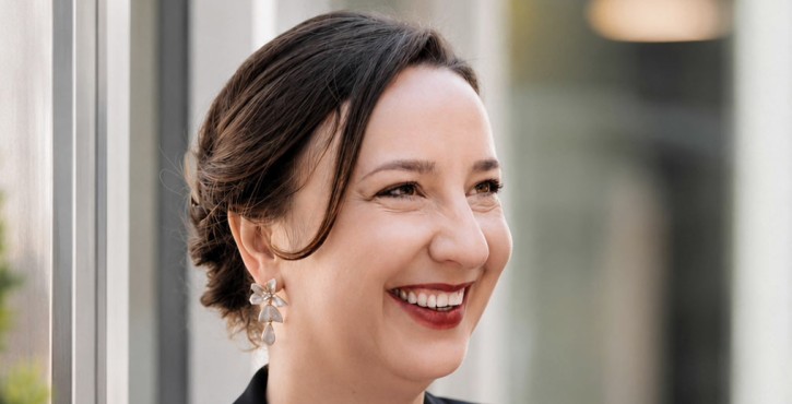 Portrait professionnel de Clara Mueller.